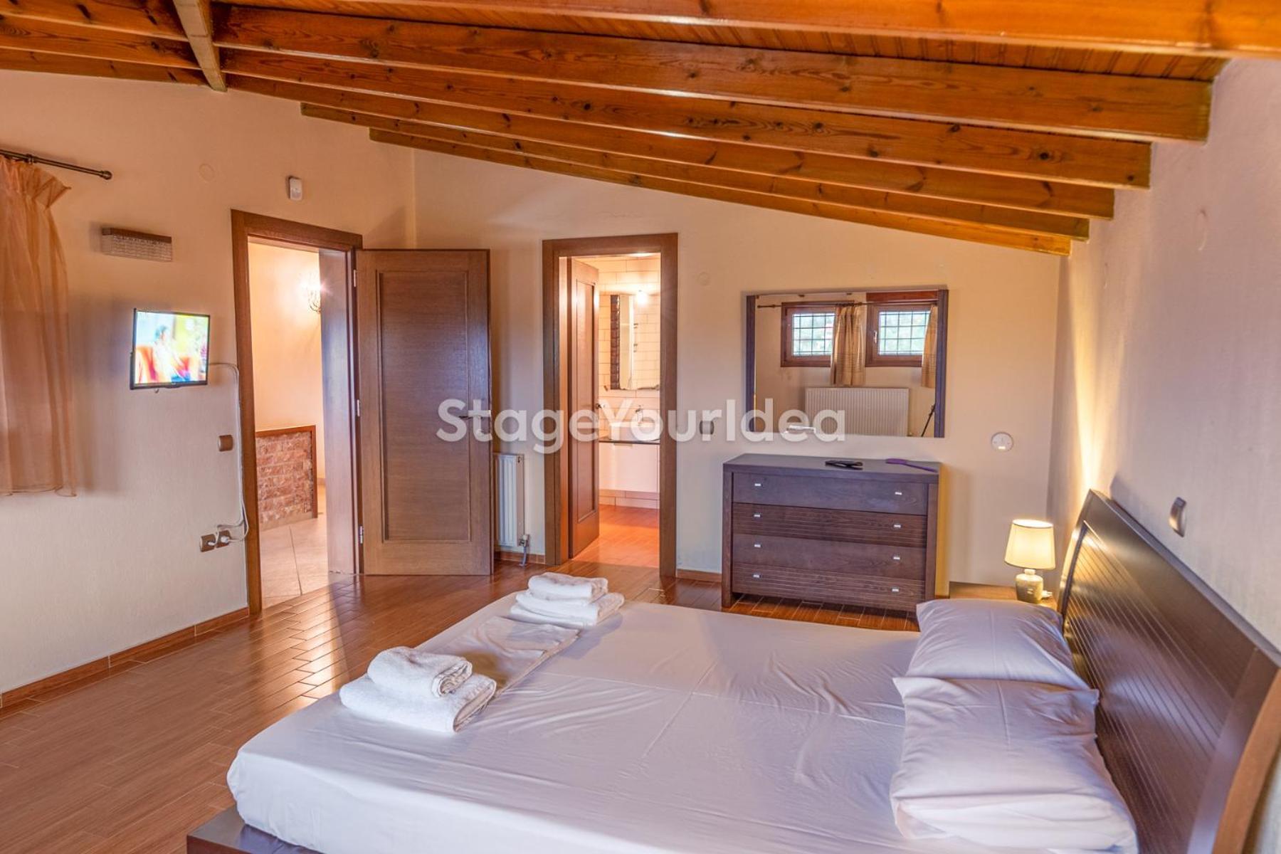 Luxury Appartment, Only 7 Minutes From Thessaloniki Airport And 15 Minutes From City Center ,For 8-23 People Also For Gatherings And Parties Neon Rysion Exterior photo