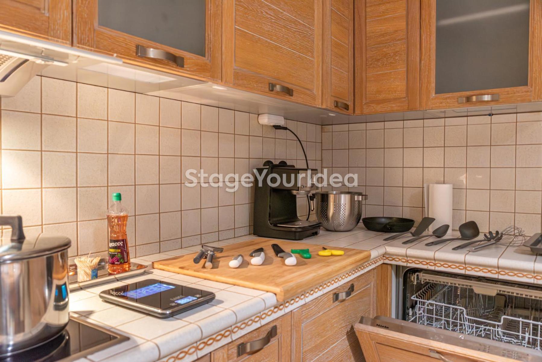 Luxury Appartment, Only 7 Minutes From Thessaloniki Airport And 15 Minutes From City Center ,For 8-23 People Also For Gatherings And Parties Neon Rysion Exterior photo